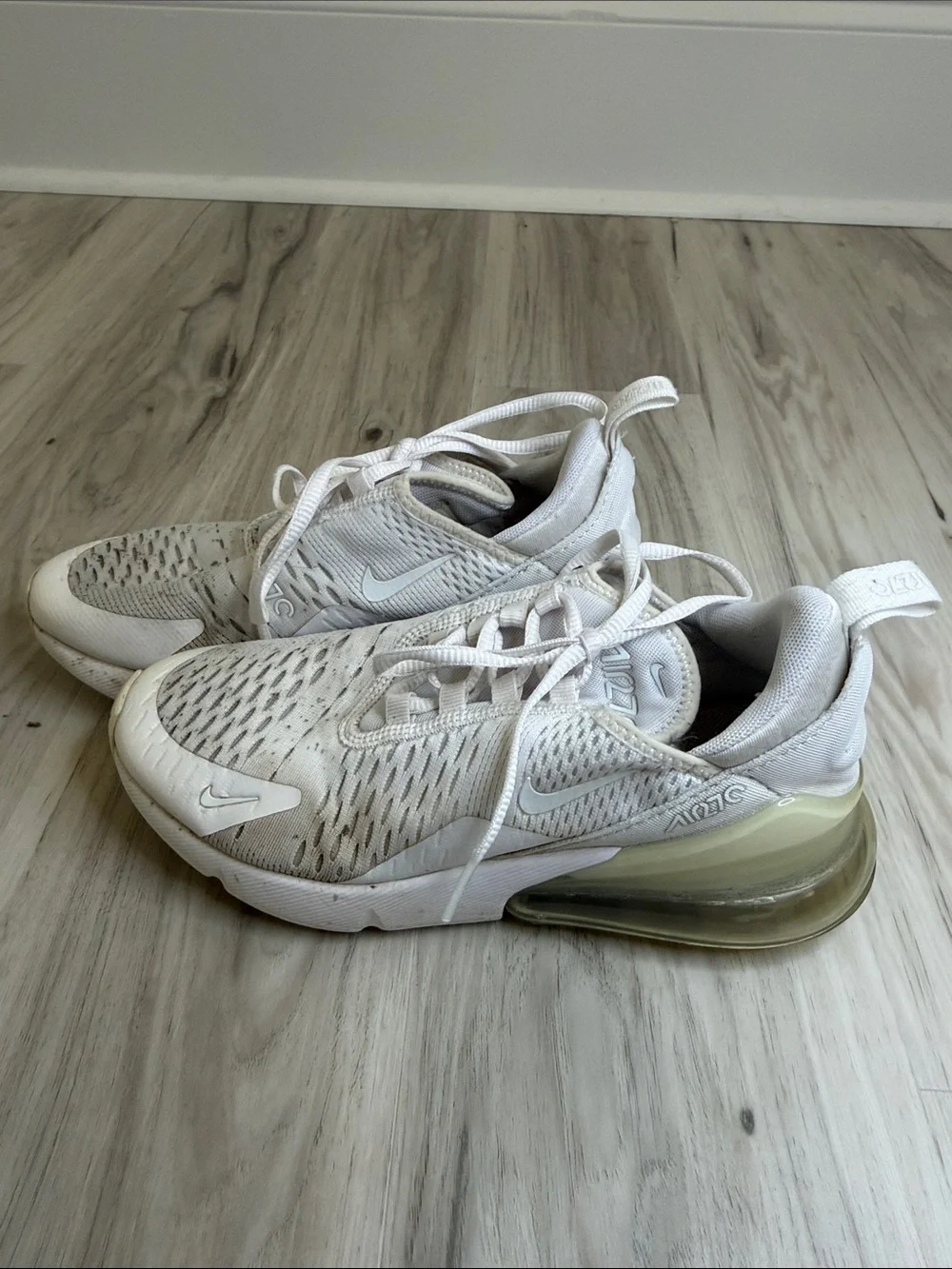 Nike  Air Max 270 Lightweight White Sneakers with Clear Air Heel Youth size 5